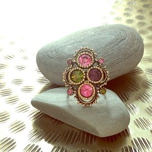 Sarah Coventry vintage gold tone ring & gemstones